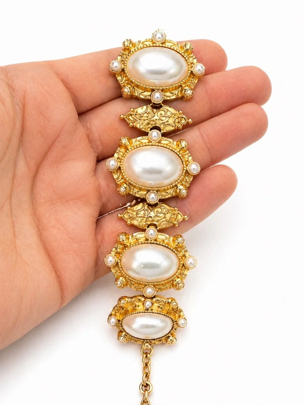 Vintage Monet Gold Tone Faux Pearl Bracelet Signed Statement 7-10